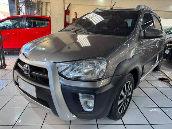 TOYOTA ETIOS CROSS 1.5 16V FLEX 4P AUTOMÁTICO TOYOTA ETIOS CROSS 1.5 16V FLEX 4P AUTOMÁTICO